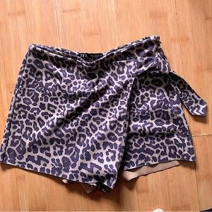 ZARA Leopard Skort Size Medium
